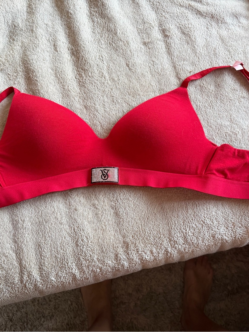 Victoria's Secret Bright Red Padded Seamless Bra
